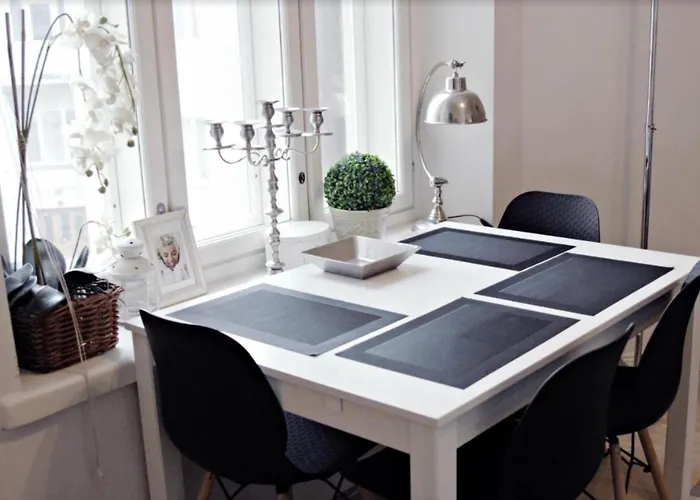 Scandinavian In Heard 21 Apartment *