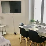 Scandinavian In Heard 21